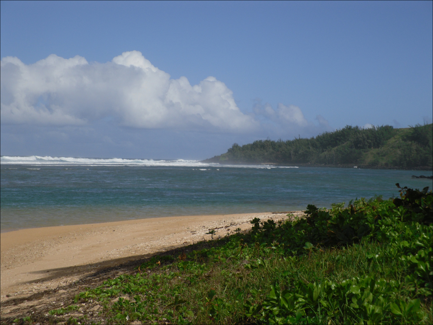 Hike to Pilaa Beach